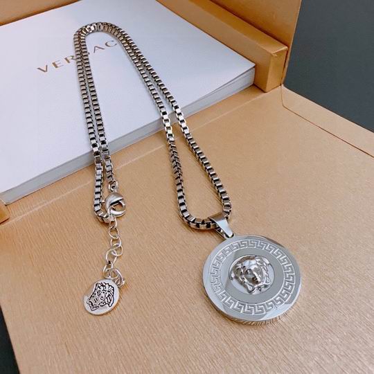 Versace necklace 11lyh124